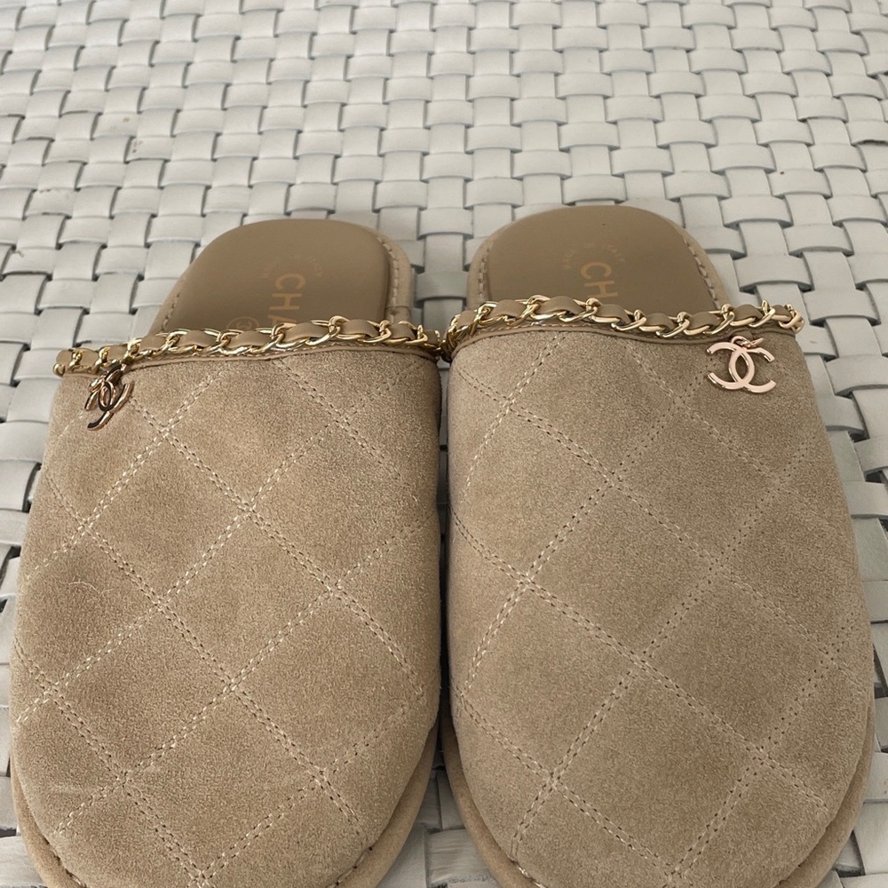 Chanel chain mules beige 37